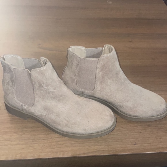 ESPRIT Tan Suede-Like Booties - Picture 2 of 4
